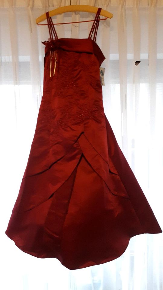 Neues Kleid mit Etikett ,Gr 36 in Bispingen