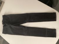 Calvin klein Jeans Hose schwarz Skinny Gr. 29/32 neuwertig Baden-Württemberg - Besigheim Vorschau