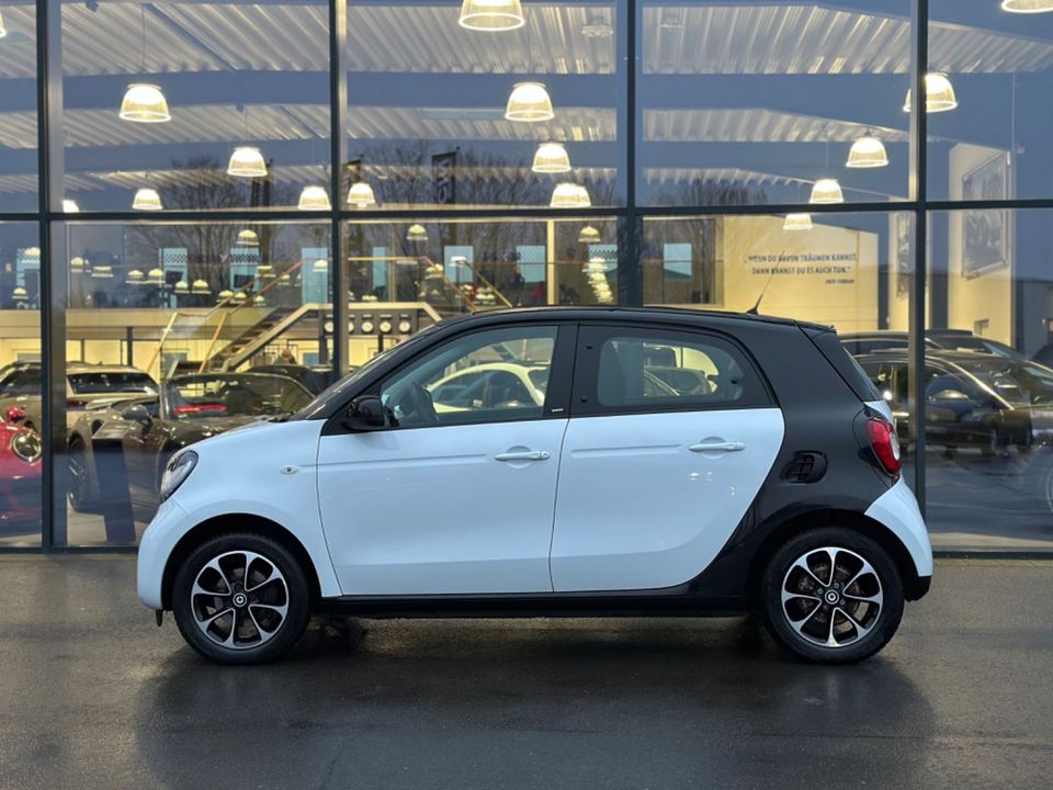 Smart ForFour 1.0 52kW passion 2.HA/S-HEF/16LM/KLIMA in Aurich