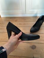 Schwarze Pumps von Cox Frankfurt am Main - Bockenheim Vorschau