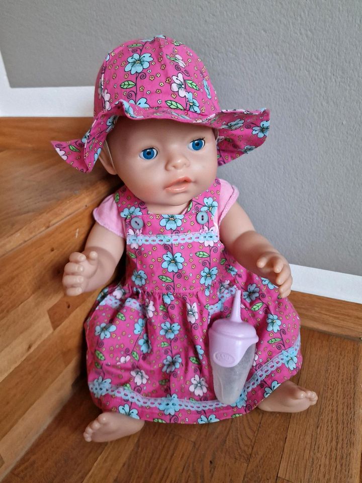 Baby Born Puppe (ohne Haare) 43 cm incl Kleid /Mütze in Jesteburg
