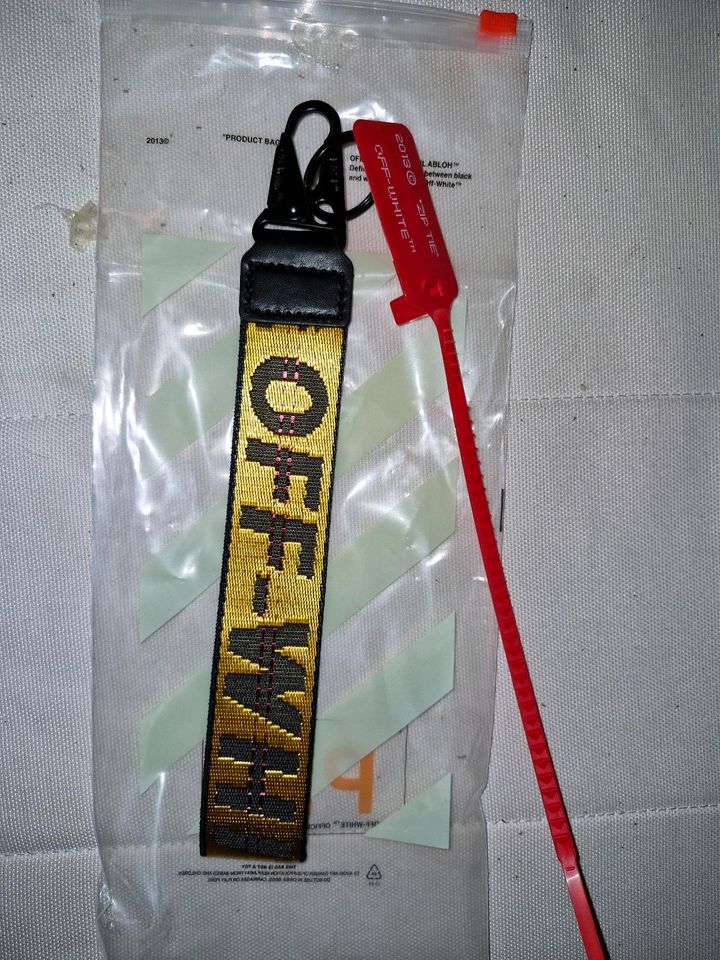 ORIGINAL OFF WHITE Schlüsselanhänger Key Chain Schlüssel gelb in Berlin