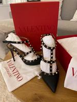 Valentino Garavani, Rockstud Riemchenpumps, High Heels 39 Köln - Widdersdorf Vorschau