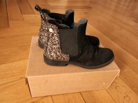 Fast ungetragene Naturino Mädchen Stiefeletten GLITZER Gr 33 Berlin - Charlottenburg Vorschau