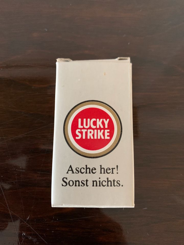 Taschen-Ascher, Aschenbecher, Taschenascher von Lucky Strike in Köln