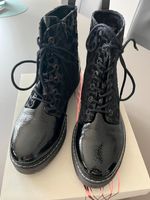 BUGATTI BOOTS - SCHWARZ - LACK-LEO - GR. 42 - NEUWERTIG Nordrhein-Westfalen - Dinslaken Vorschau