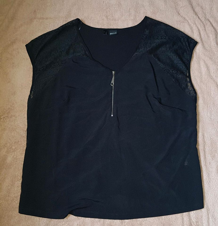 Oberteil Top Bluse schwarz Damen ärmellos Gr.48/50 Spitze gothic in Stenn