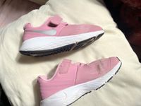 super süße Nike- Mädchen-Sneaker rosa, Gr. 28 top Zustand Nordrhein-Westfalen - Extertal Vorschau