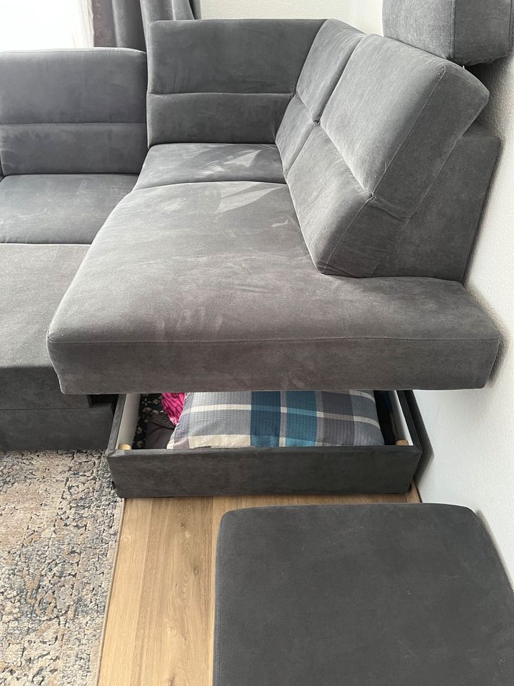 Wohnlandschaft Couch Sofa U-Form Bettfunktion Staumöglichkeit in Hagen