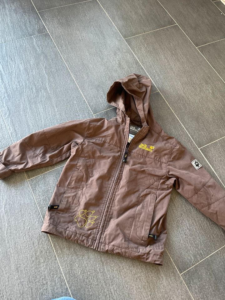 Jack wolfskin Jungen Regenjacke ⭐️ in 104 in Koblenz