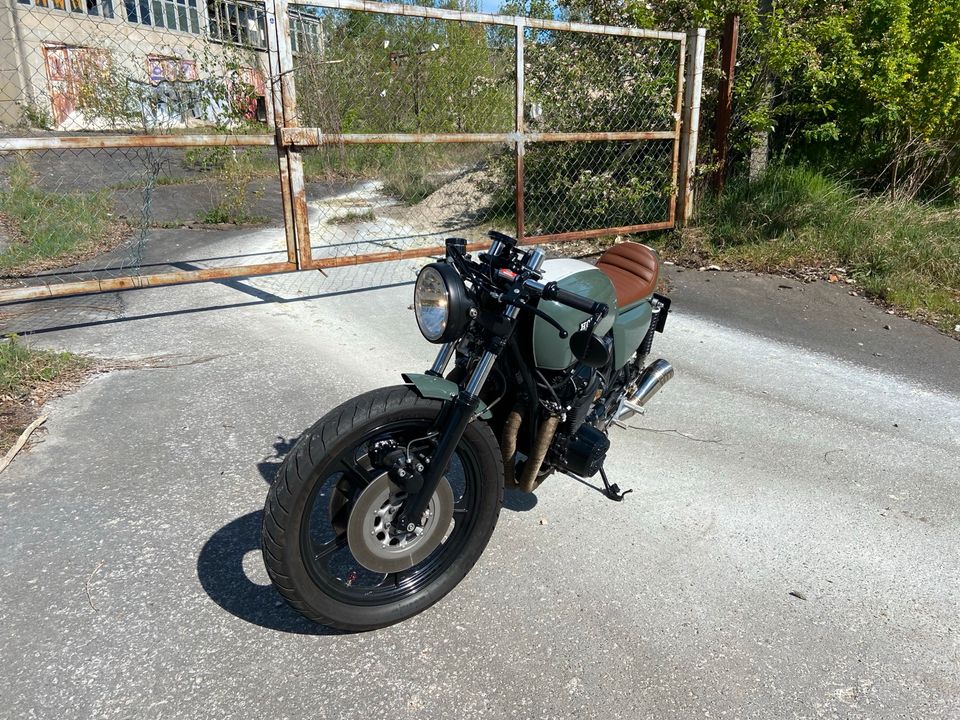 Honda CB 750 Four F1 Café Cafe Coffee Racer Bobber in Wettin-Löbejün