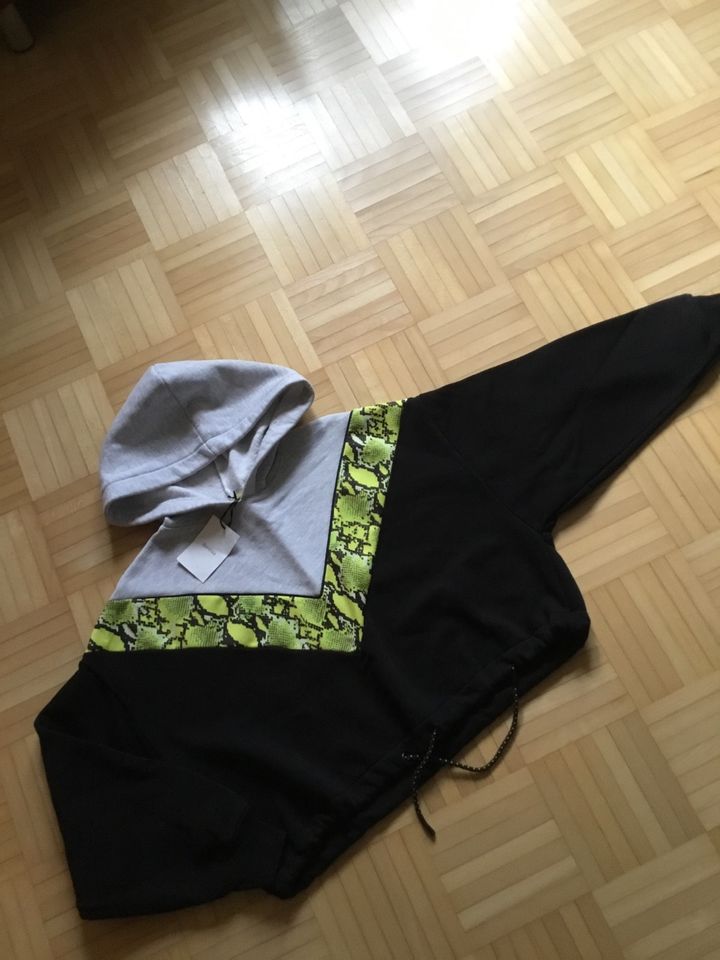 Bershka Sweatshirt Hoodie S M36 38 in Essen