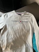 Tommy Hilfiger Sweatshirt Pullover grau XL Herren Hessen - Ebsdorfergrund Vorschau