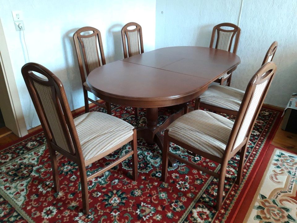 Esstisch/Wohnzimmer Tisch  und 6 Stühle in Torgau