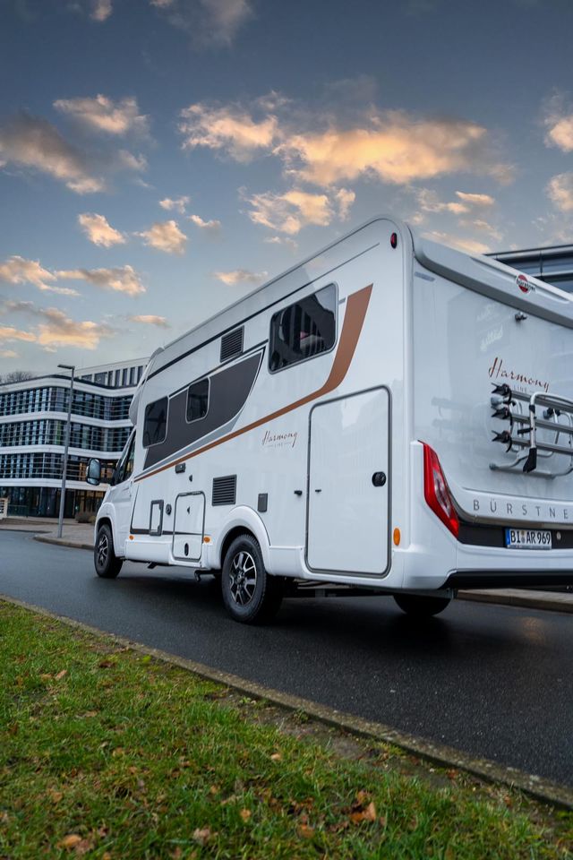 Wohnmobil Mieten Bürstner LyseoTD_690_G in Bielefeld