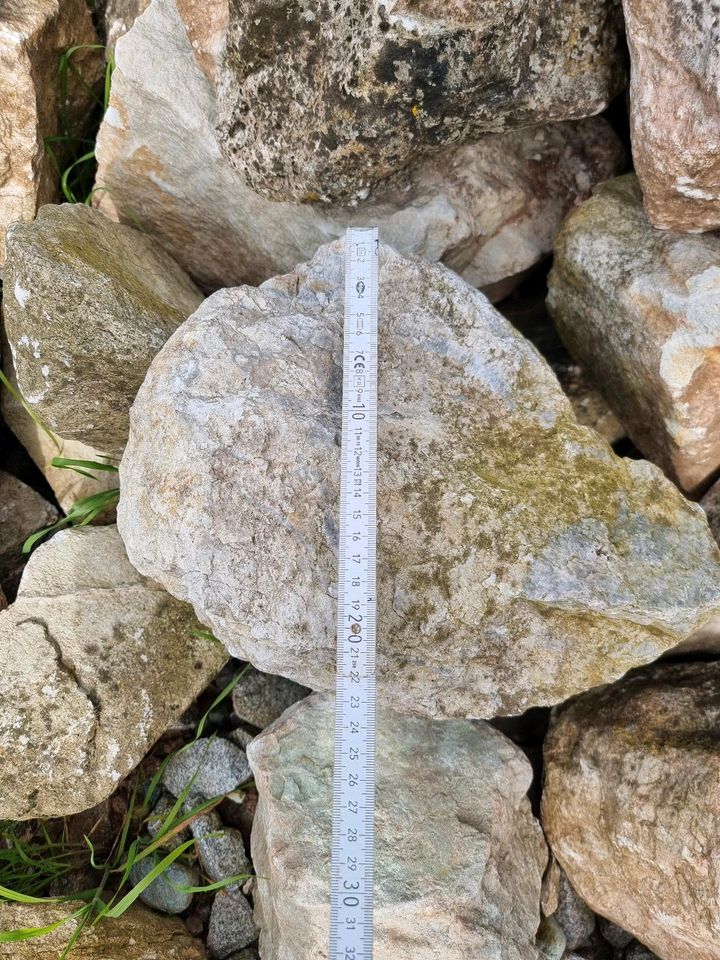 Quartz, Bruchsteine in Kirkel