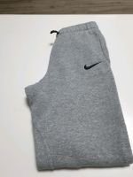 Nike kinder hose gr 137_147 Nordrhein-Westfalen - Menden Vorschau