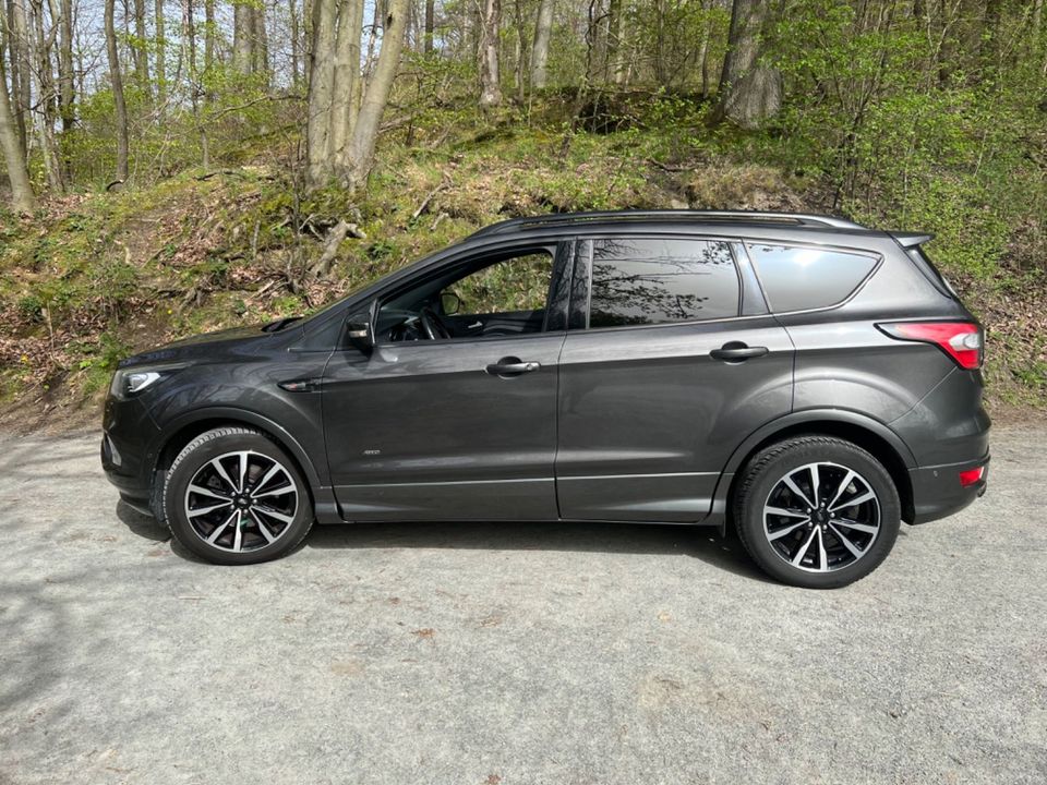 Ford Kuga 2,0 EcoBoost 4x4 178kW ST-Line Automat ... in Mühltal 