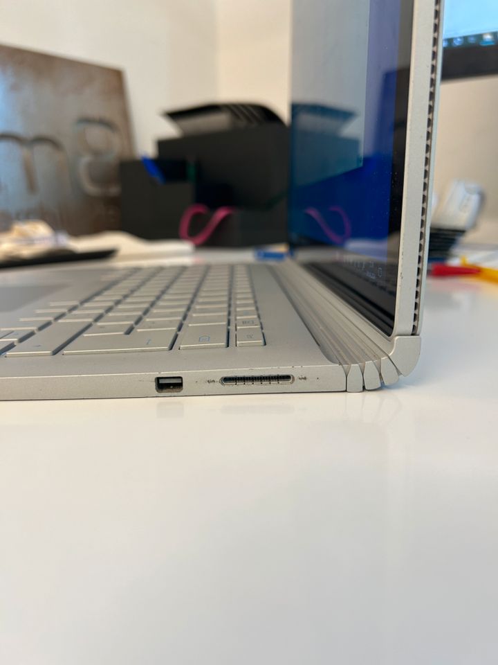 MicrosoftSurfaceBook Intel(R) Core(TM) i5-6300U CPU 240GHz 256GB in München