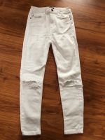 Bershka Skinny Jeans Fetzenjeans weiss Gr. 36 S Thüringen - Heilbad Heiligenstadt Vorschau