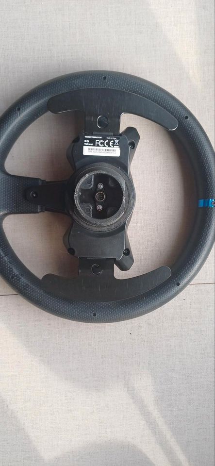 Thrustmaster T300rs 220-240V Version in Bischoffen