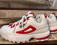 Fila Sneaker rot/weiß so Gut wie neu Niedersachsen - Brackel Vorschau