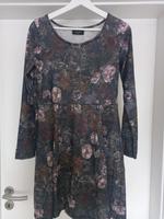 Kurzes Kleid grau mit Blumenmuster Gina Ernstings Family gr.38 Hessen - Schauenburg Vorschau