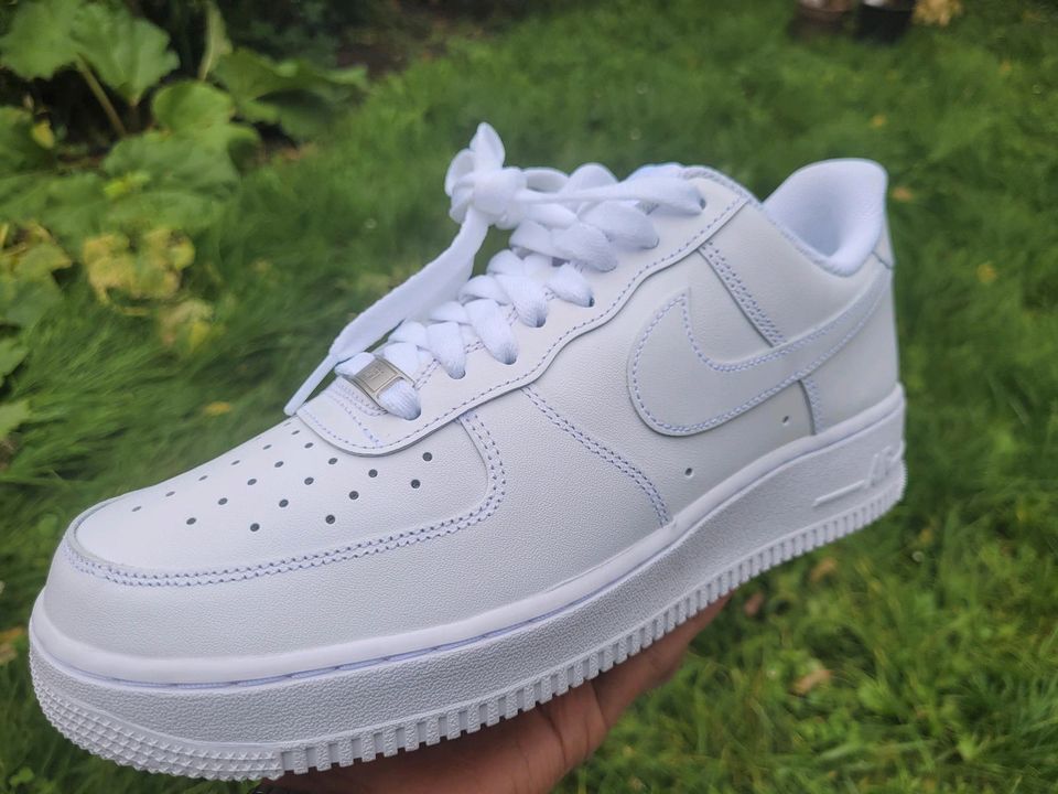 Air Force 1 triple white in Friedberg (Hessen)