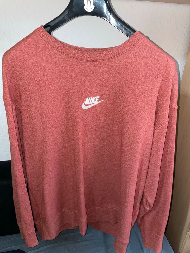 Nike Sweatshirt in Berlin