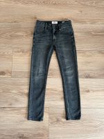 Vingino Jeans schwarz Gr. 140 / 10 Nordrhein-Westfalen - Meerbusch Vorschau