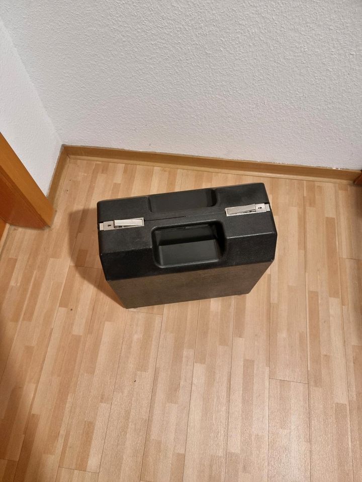 Hängeregister Koffer abschließbar in Baden-Württemberg - Esslingen |  Gebrauchte Auto-Anhänger kaufen | eBay Kleinanzeigen ist jetzt Kleinanzeigen
