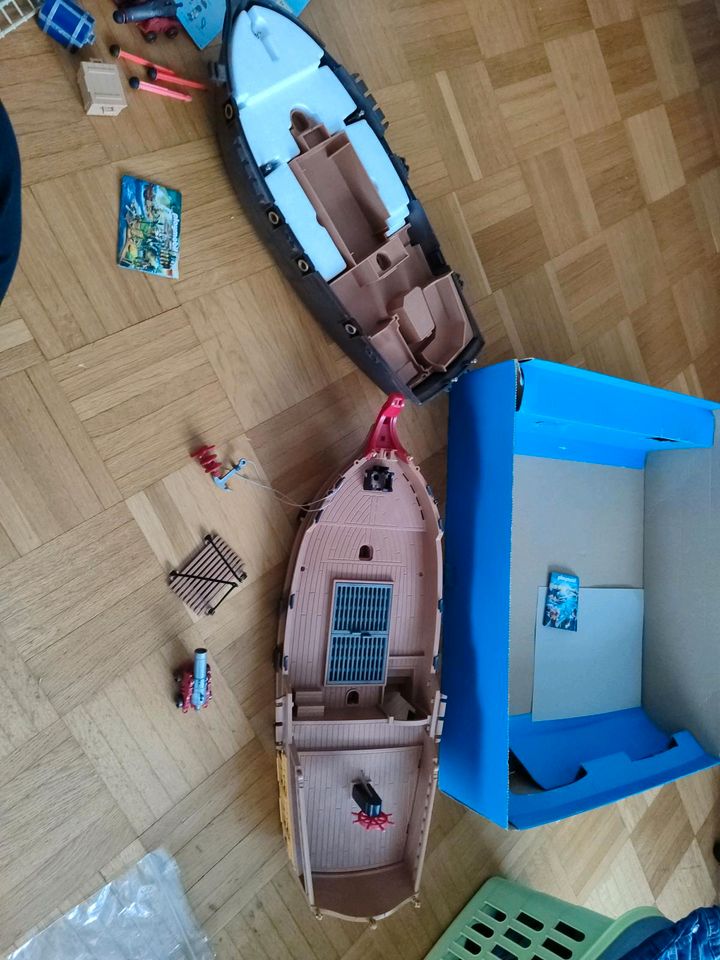 Playmobil Piratenschiff 5135 plus 5136 in Hennef (Sieg)