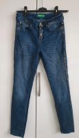 Edle Skinny-Jeans Gr. 28 v. Benetton mit Gold-Details Baden-Württemberg - Holzgerlingen Vorschau