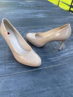 Högl High Heels Gr. 5,5 Lackleder beige ungetragen Schleswig-Holstein - Preetz Vorschau