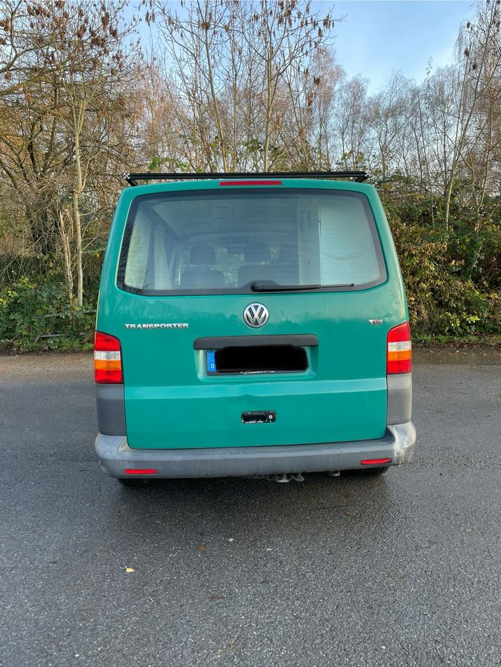 VW G5 Camper Van in Dortmund