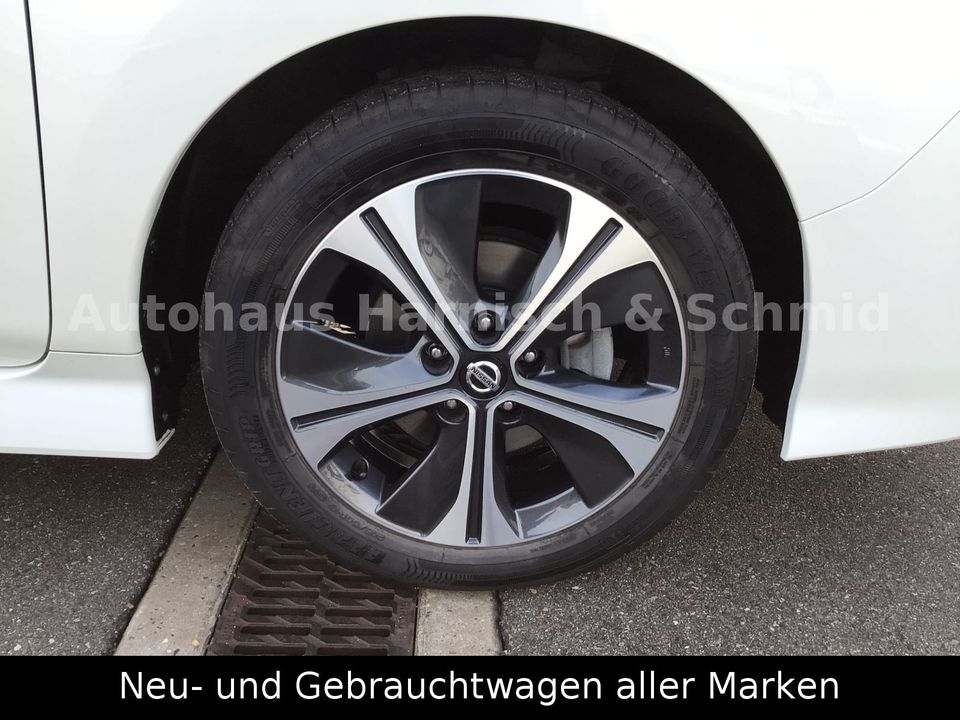 Nissan Leaf 40 kWh Automatik - TEKNA - Vollausstattung in Gersthofen