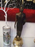 Wunderschöner dekorativer Walking Buddha ca. 65 cm Hessen - Baunatal Vorschau