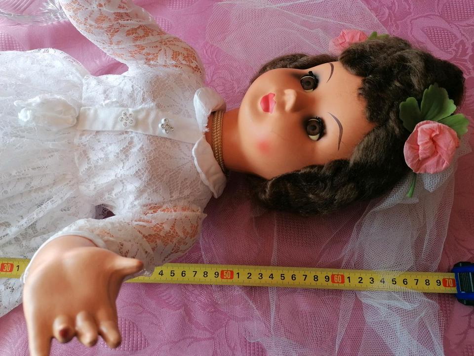 Alte schildgröten Puppen und andere mit viel Kleidung extra in Welschbillig