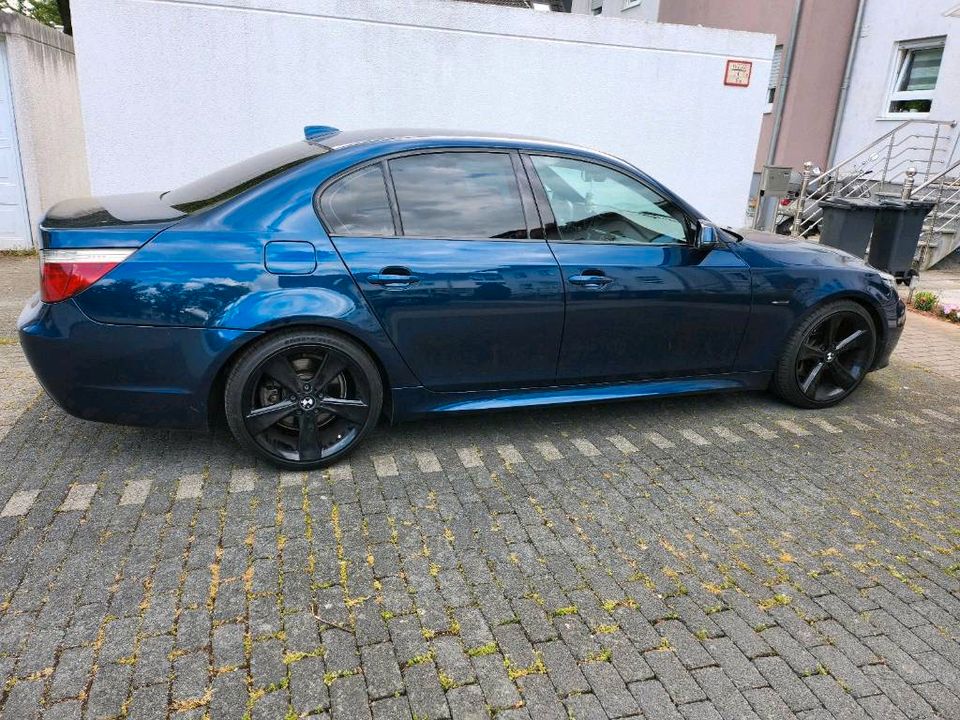 BMW 525i Edition M- Paket Sport TÜV neu. in Offenbach