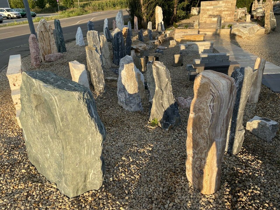 Naturstein Ozeanfindlinge Dekosteine Monolithen Findlinge Zierste in Rohrbach