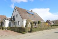 Nur 250 m zum Strand! Ansprechendes Mehrfamilienhaus mit Stellplätzen auf Eigenland in Kellenhusen! Schleswig-Holstein - Kellenhusen Vorschau