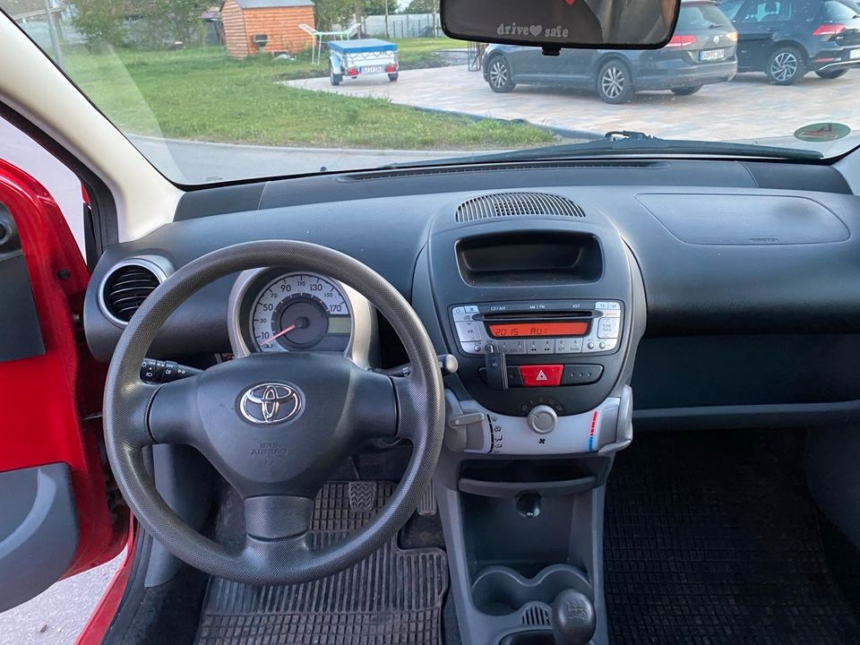 Toyota Ayo 1,0 Basis TÜV Top in Großrudestedt