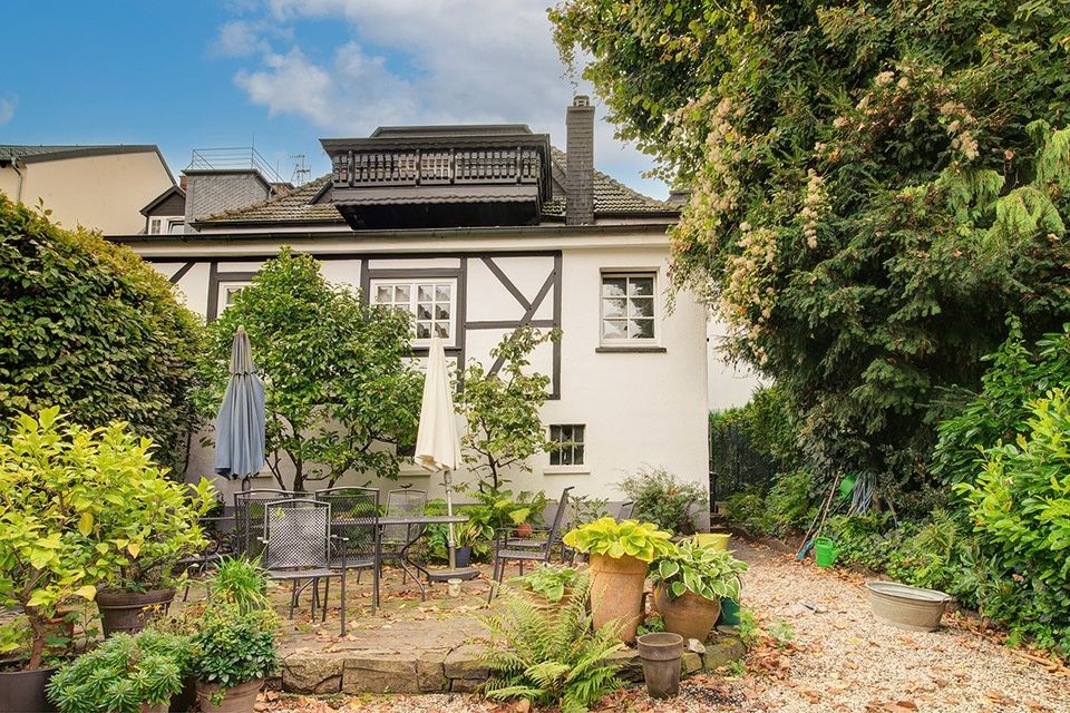 Historisches Fachwerkgebäude als Wohn- Geschäftshaus in Stadtlage in Wissen