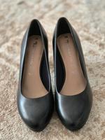 Tamaris Pumps Gr. 38 Klassische Form neu Hessen - Roßdorf Vorschau