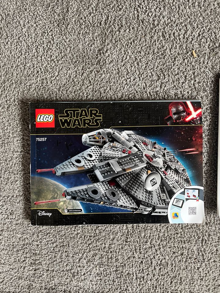 Lego Star Wars 75257 Millennium Falcon in Werl