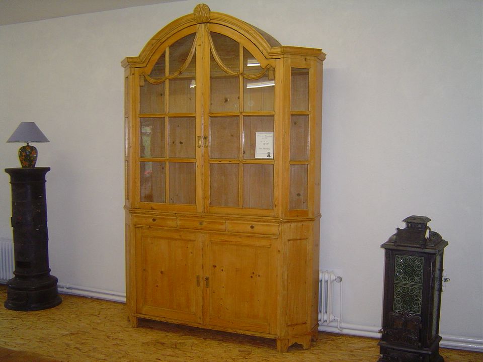 Jugendstil-Vitrinenschrank ca. 1860, 2-teilig in Bremen