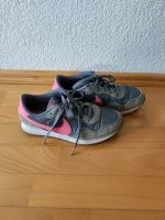 Schöne Turnschuhe von Nike, Größe 37,5 in grau pink Bayern - Neunkirchen Vorschau