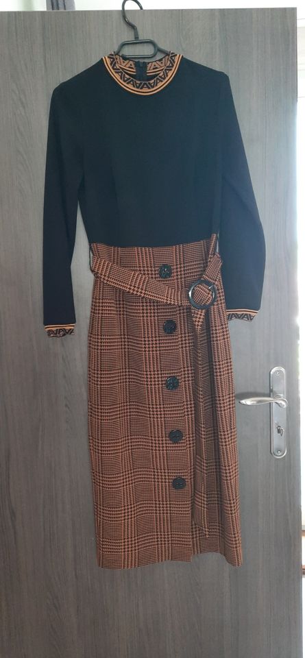 Kleid, ana alcazar,  Gr. 36 in Zeuthen