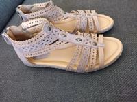 Sandalen Römersandalen Gr. 38 Deichmann Easy Street beige NEU!! Baden-Württemberg - Konstanz Vorschau