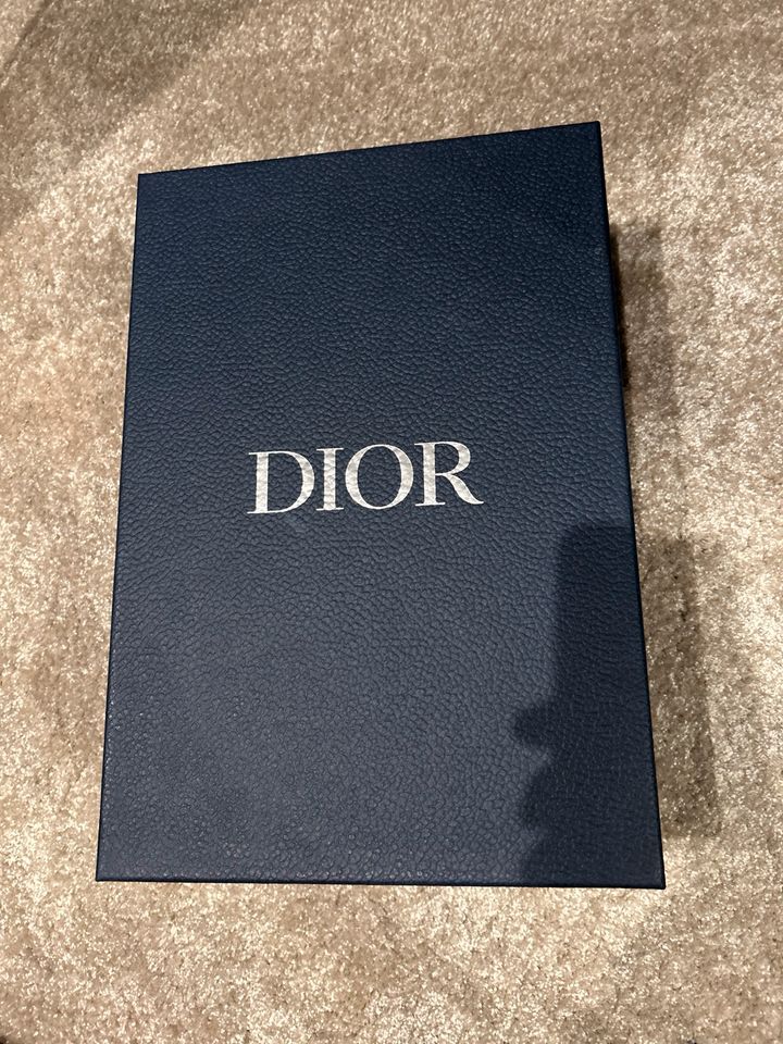 Dior Box Verpackung Karton Schuhkarton in Mettmann